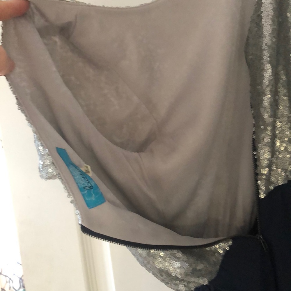 Dress - Picture 6 of 6